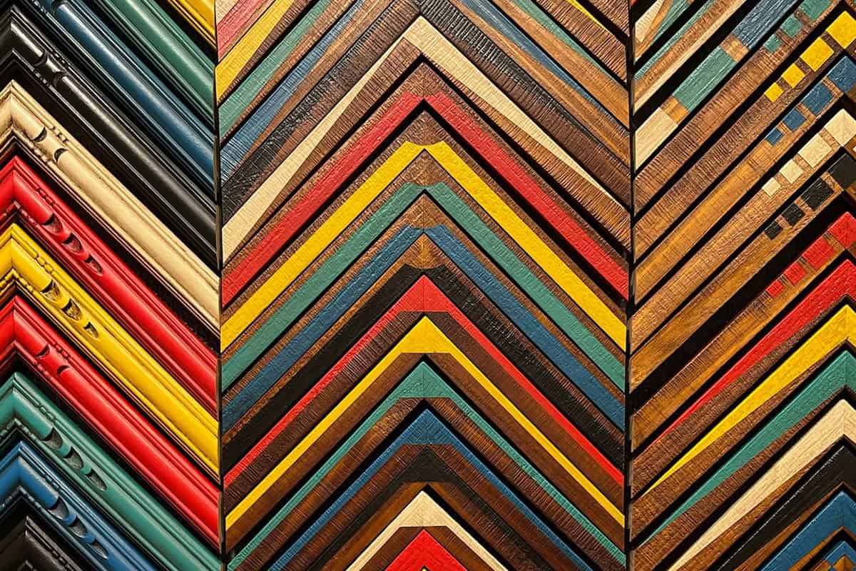 Tips for Interior Design: Color Psychology and Picture Frame Choice